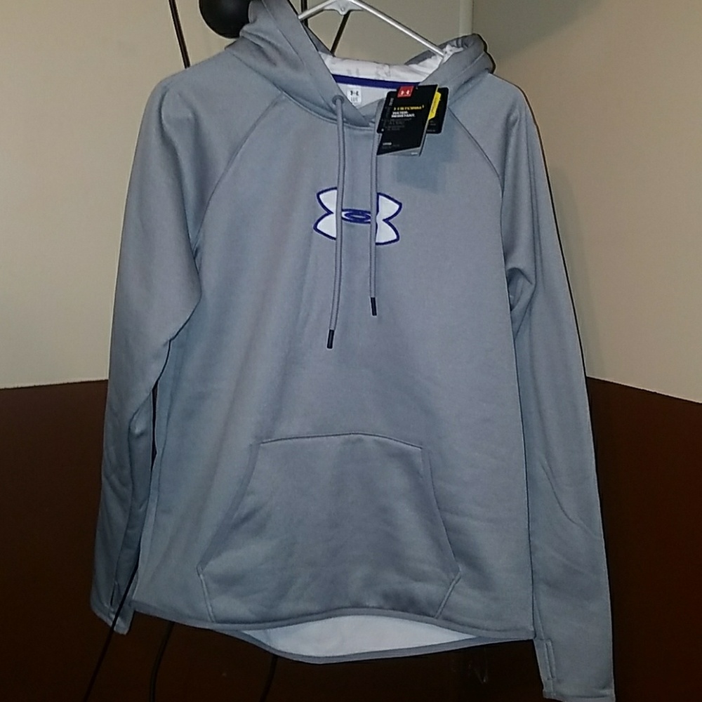 🔴 Under Armour hoodie NWT
